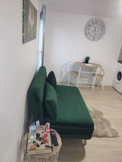 Le Petit Viry Apartment Екстериор снимка